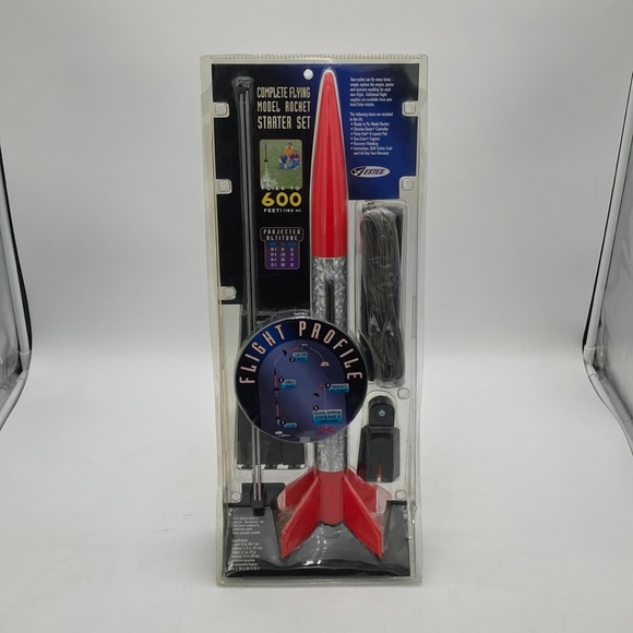Vintage Estes Flying Model Rocket Starter Set Code Red New Sealed Rare - Picture 2 of 10